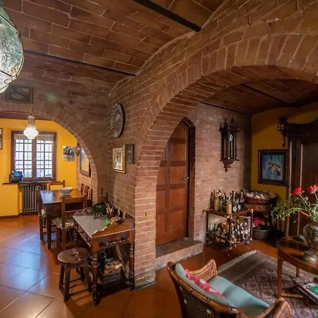 Casa Lazzaro Al Centro Di Holiday home Siena