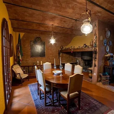 Casa Lazzaro Al Centro Di Holiday home Siena
